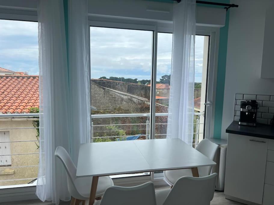Maison Centre Avec Vue Sur La Cote Brem-Sur-Mer